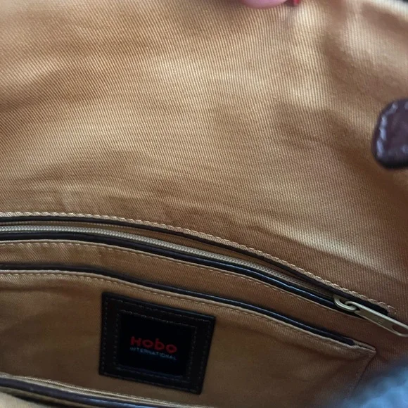 HOBO International leather purse clutch - Picture 3 of 8